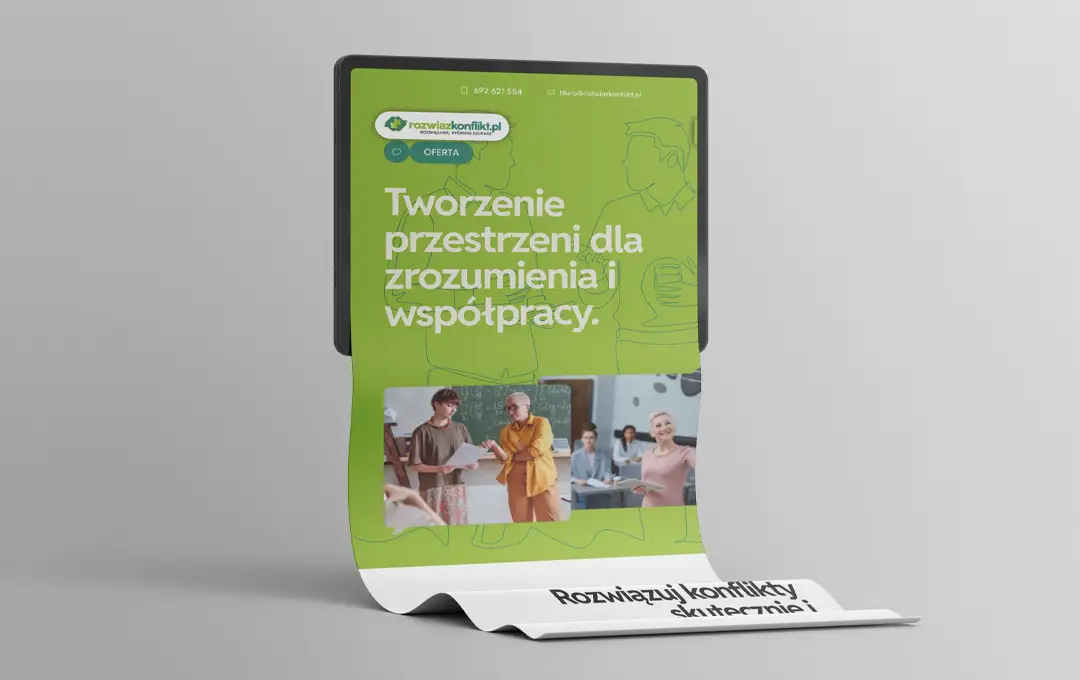 Mobilna wersja strony internetowej z zielonymi akcentami ułatwiającymi skanowanie wzrokiem