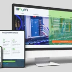 Responsywna strona internetowa firmy z automatyki przemysłowej Sinum na komputerze, tablecie i telefonie
